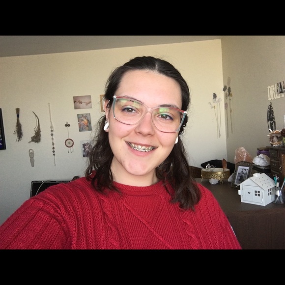 Meet your Posher, Saachi - Picture 1 of 1